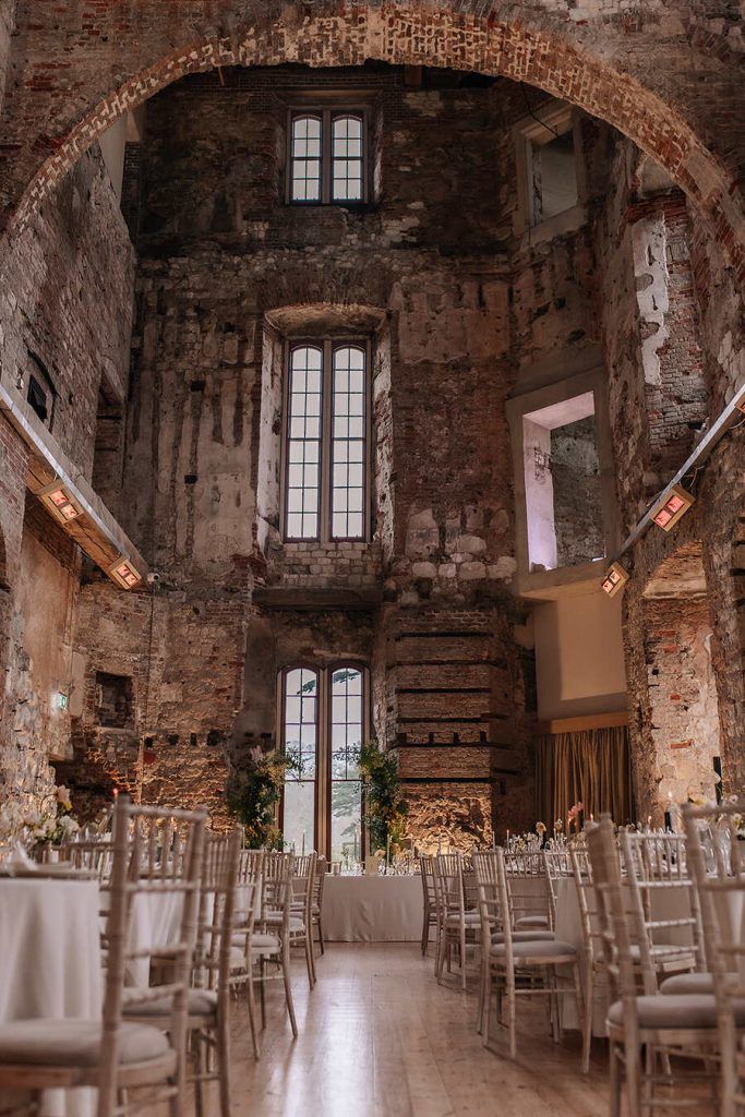 interno del Castello con decorazioni boho